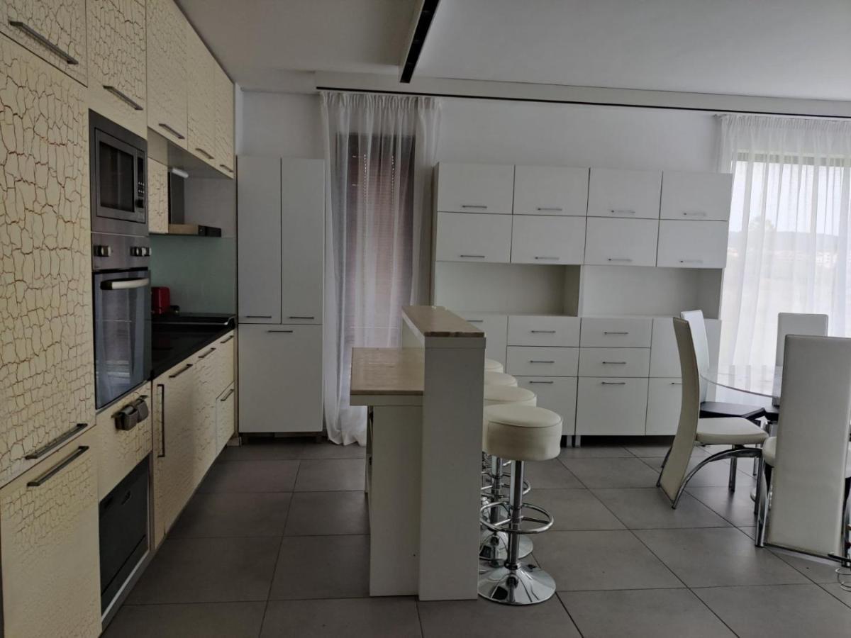 Gitea Sand Lilies Apartments Sozopol Exterior photo